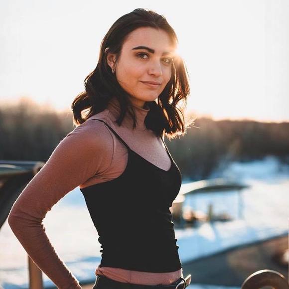 Meet your Posher, Eri-ka - Picture 1 of 1